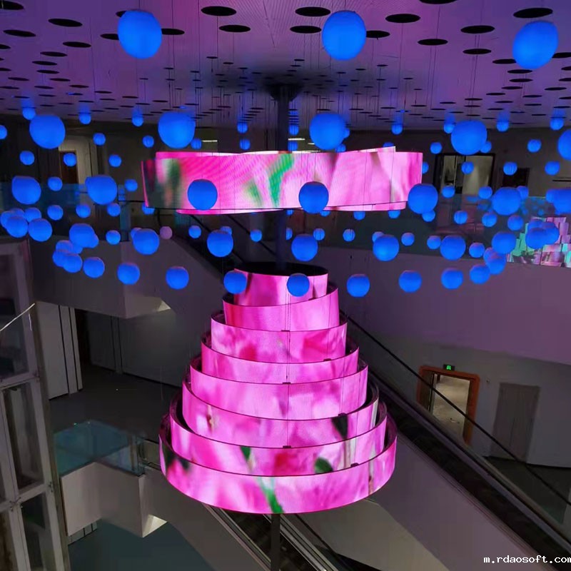 P6豪华商场吊装单面LED异形显示屏(图1)