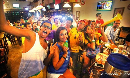 2022年卡塔尔世界,酒吧LED显示大屏幕会大火爆(图3) 2022年卡塔尔世界,酒吧LED显示大屏幕会大火爆(图3)