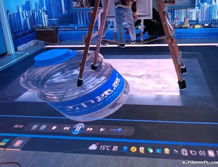 P3.91地面墙面相结合沉浸式LED室内互动显示屏