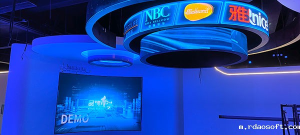 什么是LED异形显示屏-雷竞技RAYBET源头厂家(图1) 什么是LED异形显示屏-雷竞技RAYBET源头厂家(图1)